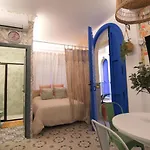 Mara's La Mar - Beachfront Tiny House - 30 M2 Private Terrace * Torremolinos