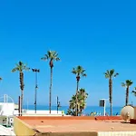 Mara's La Mar - Beachfront Tiny House - 30 M2 Private Terrace * Торремолинос