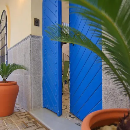 Apartment Mara's La Mar - Beachfront Tiny House - Bajondillo *