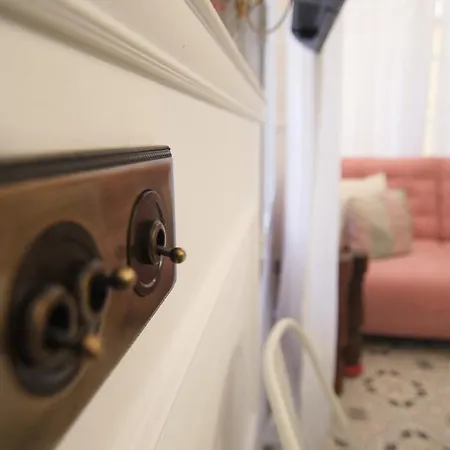 Mara's La Mar - Beachfront Tiny House - 30 M2 Private Terrace Appartement Torremolinos