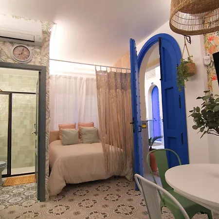 Mara's La Mar - Beachfront Tiny House - 30 M2 Private Terrace * Torremolinos