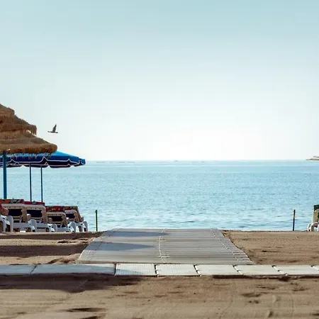 Mara's La Mar - Beachfront Tiny House - 30 M2 Private Terrace