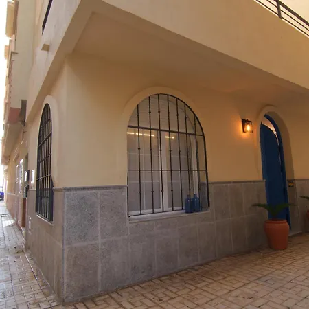 Mara's La Mar - Beachfront Tiny House - Bajondillo Torremolinos