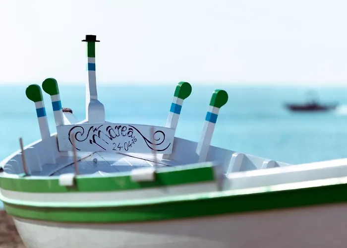 Mara's La Mar - Beachfront Tiny House - 30 M2 Private Terrace Апартаменты *