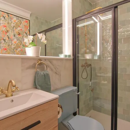 Mara's La Mar - Beachfront Tiny House - 30 M2 Private Terrace Апартаменти Торремолінос